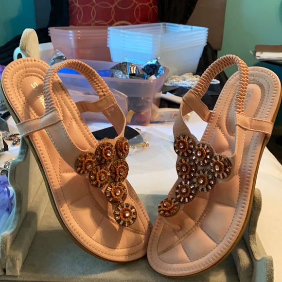 saimeitu Shoes - Ladies pink sandals. Size 8 $18.00